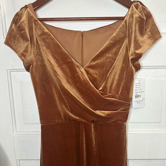 NWTs Dessy Group Velvet Capped Sleeve Dress Size XS - Picture 2 of 12